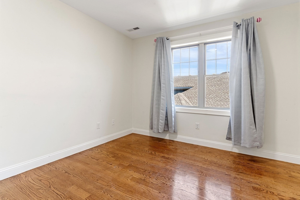 22 Hawthorne Street, Unit 2 Boston, MA 02119 - Photo 23 of 34