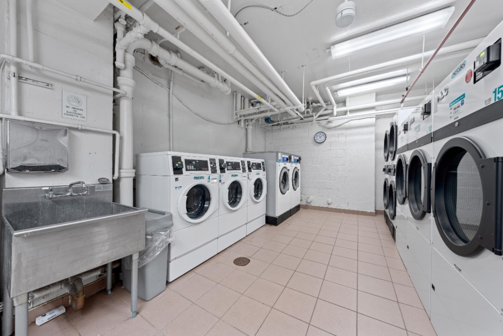 240 East 35th Street, Unit 3C Manhattan, NY 10016 - Photo 11 of 12 Photo 11