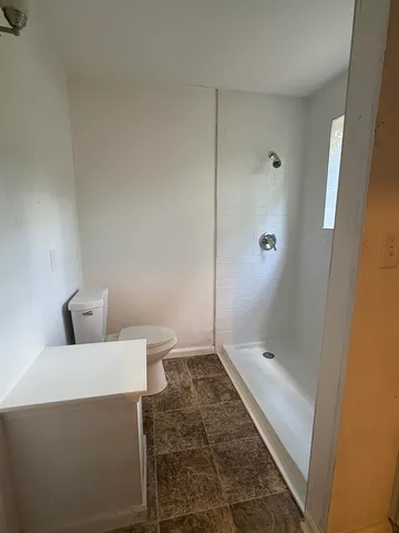 $1,400 | 1931 Faulk Drive, Tallahassee, FL 32303