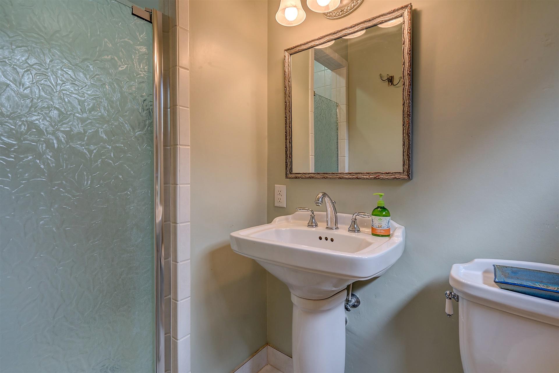3126 Stoneridge Road Southwest Roanoke, VA 24014 - Photo 28 of 48 a bathroom with a sink and a toilet