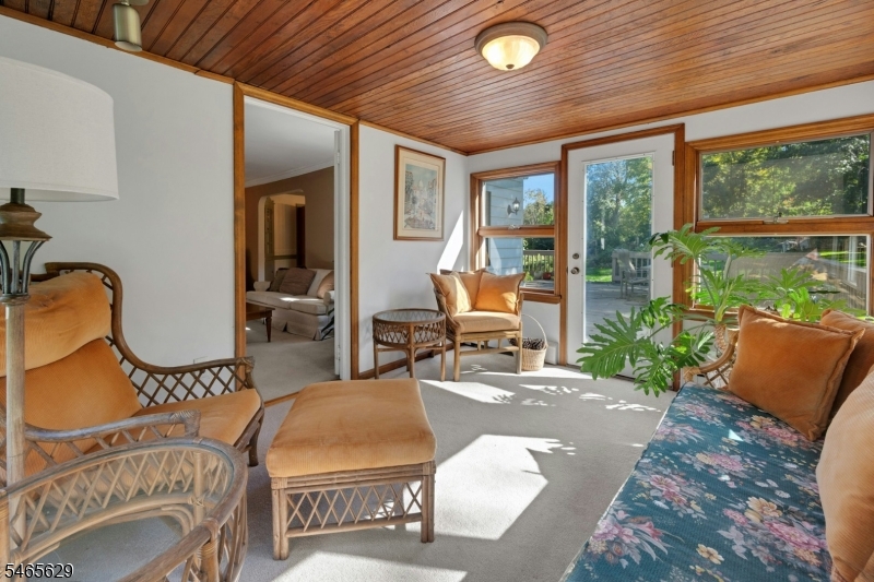 179 Oaks Road Millington, NJ 07946 - Photo 8 of 37 Gallery Image 8