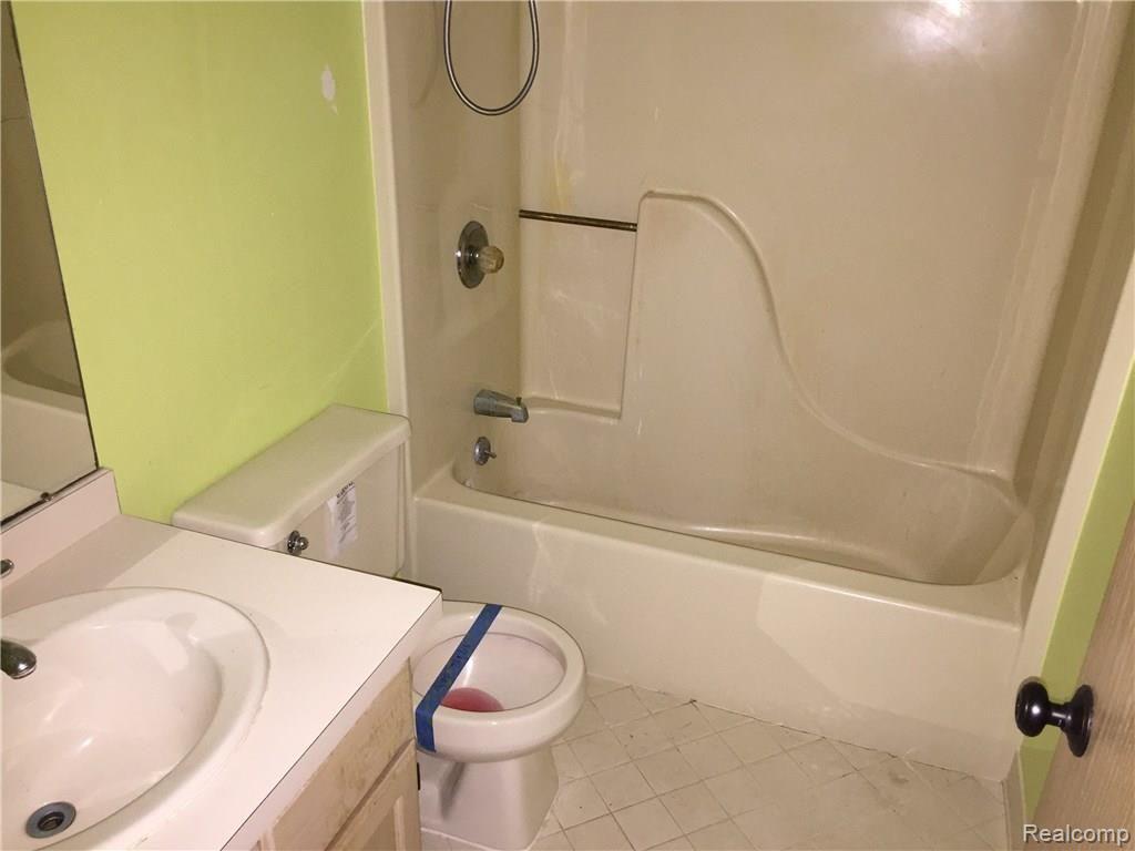 2744 Ripple Way White Lake, MI 48383 - Photo 6 of 15 C:\Users\Mark Wolter\Pictures\2016-09-24 001\IMG_8171.JPG