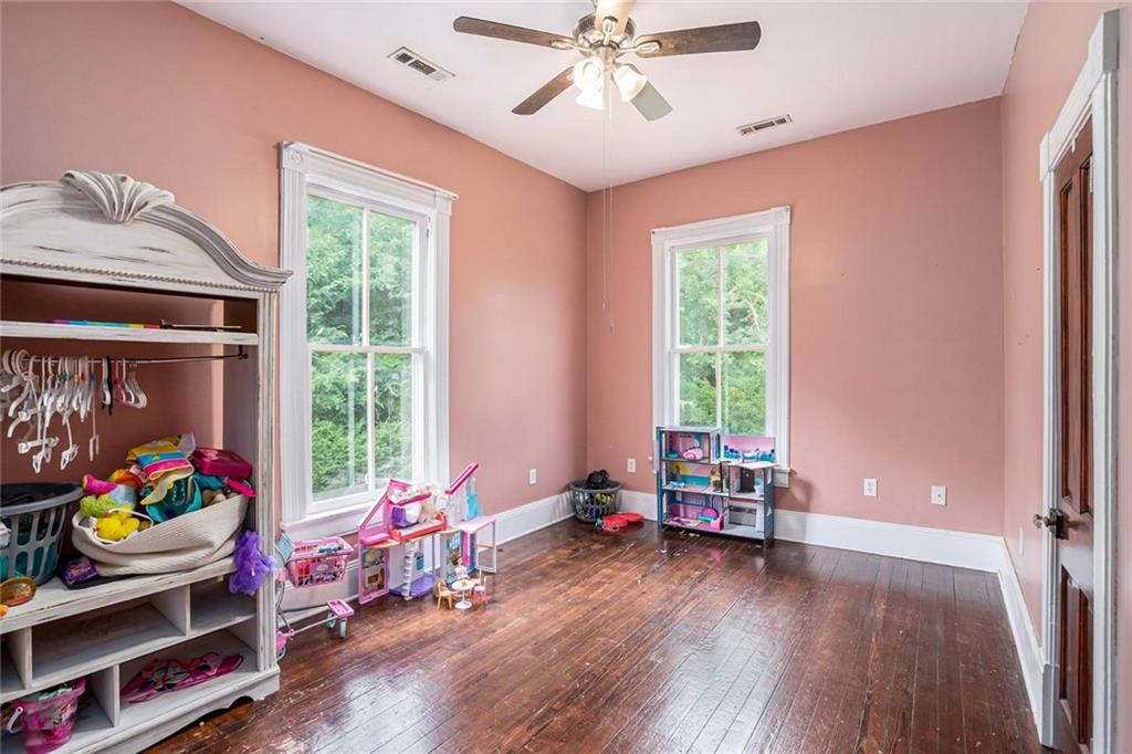 35 Old Mill Road Cedartown, GA 30125 - Photo 21 of 30 a living room with furniture and a window