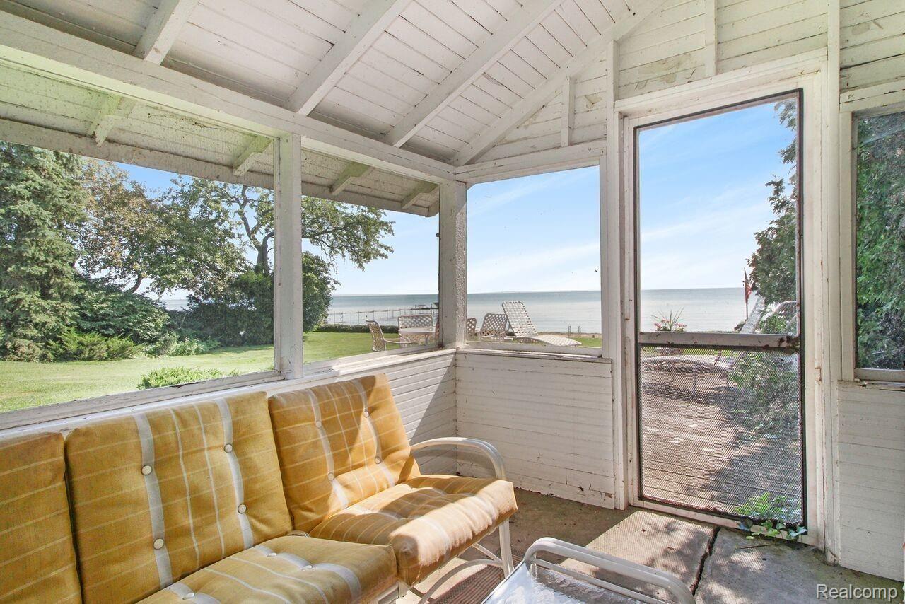 888 Lake Shore Road Grosse Pointe, MI 48236 - Photo 13 of 40 13.jpeg