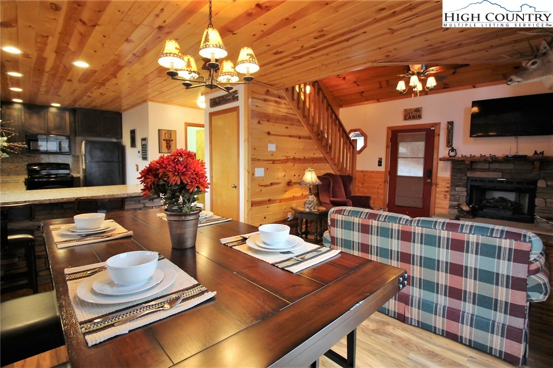 258 Mountain Ridge Road Piney Creek, NC 28663 - Photo 8 of 38 Gallery Image 8