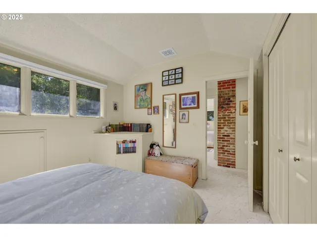 $755,000 | 91066 C Street, Junction City, OR 97448