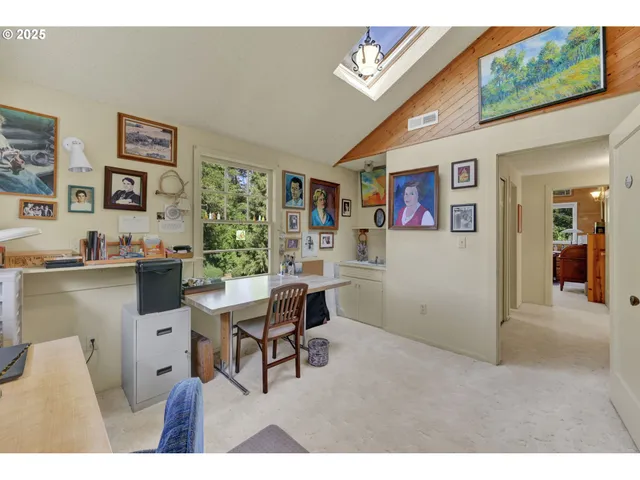 $755,000 | 91066 C Street, Junction City, OR 97448