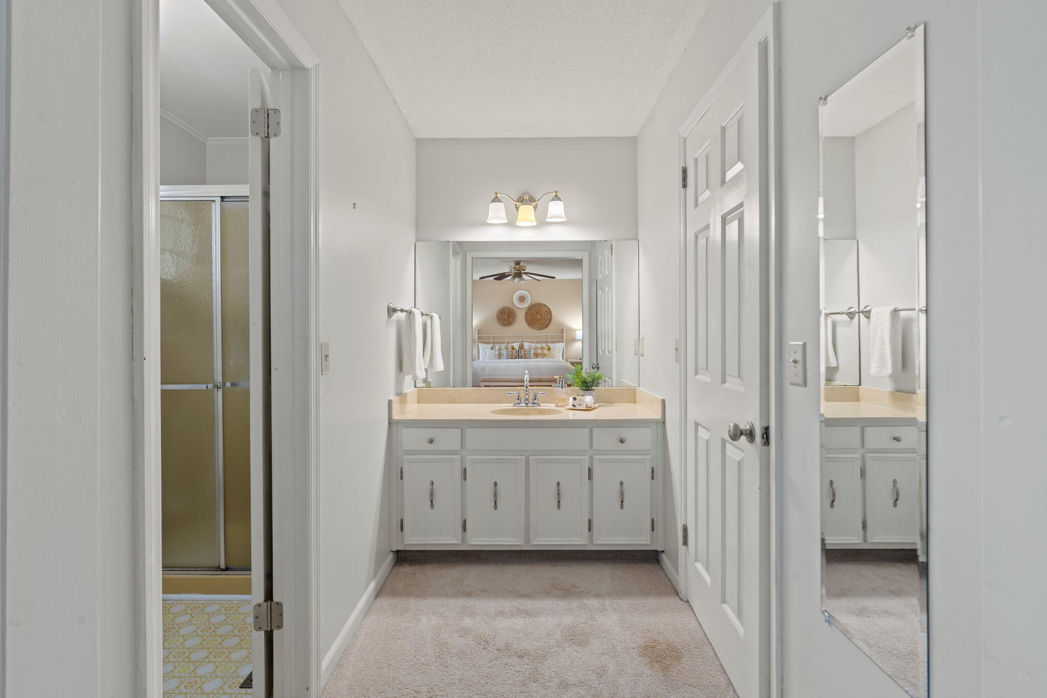 1926 Rock Bluff Road Hixson, TN 37343 - Photo 20 of 61 Ensuite bathroom