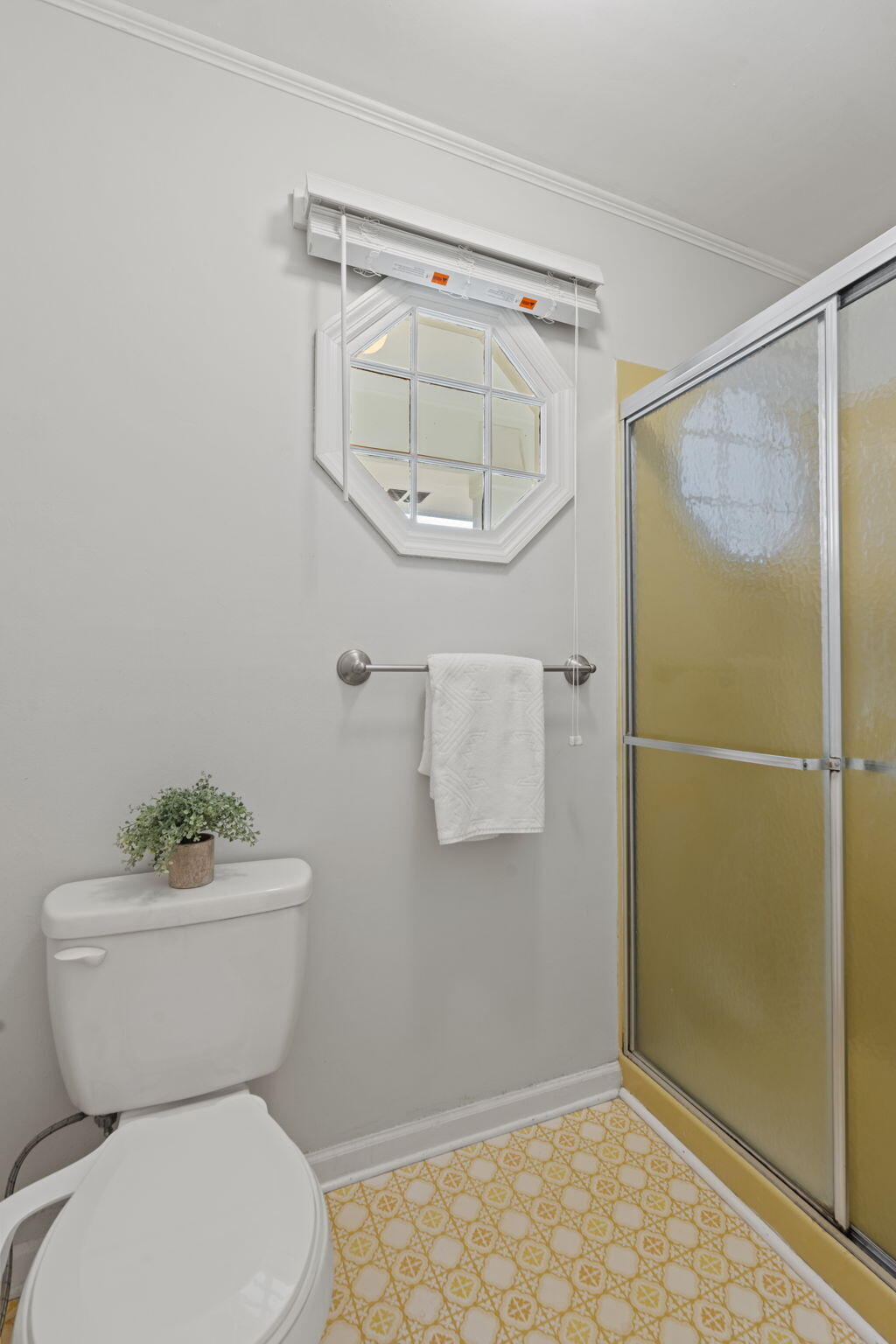 1926 Rock Bluff Road Hixson, TN 37343 - Photo 21 of 61 Stand up shower