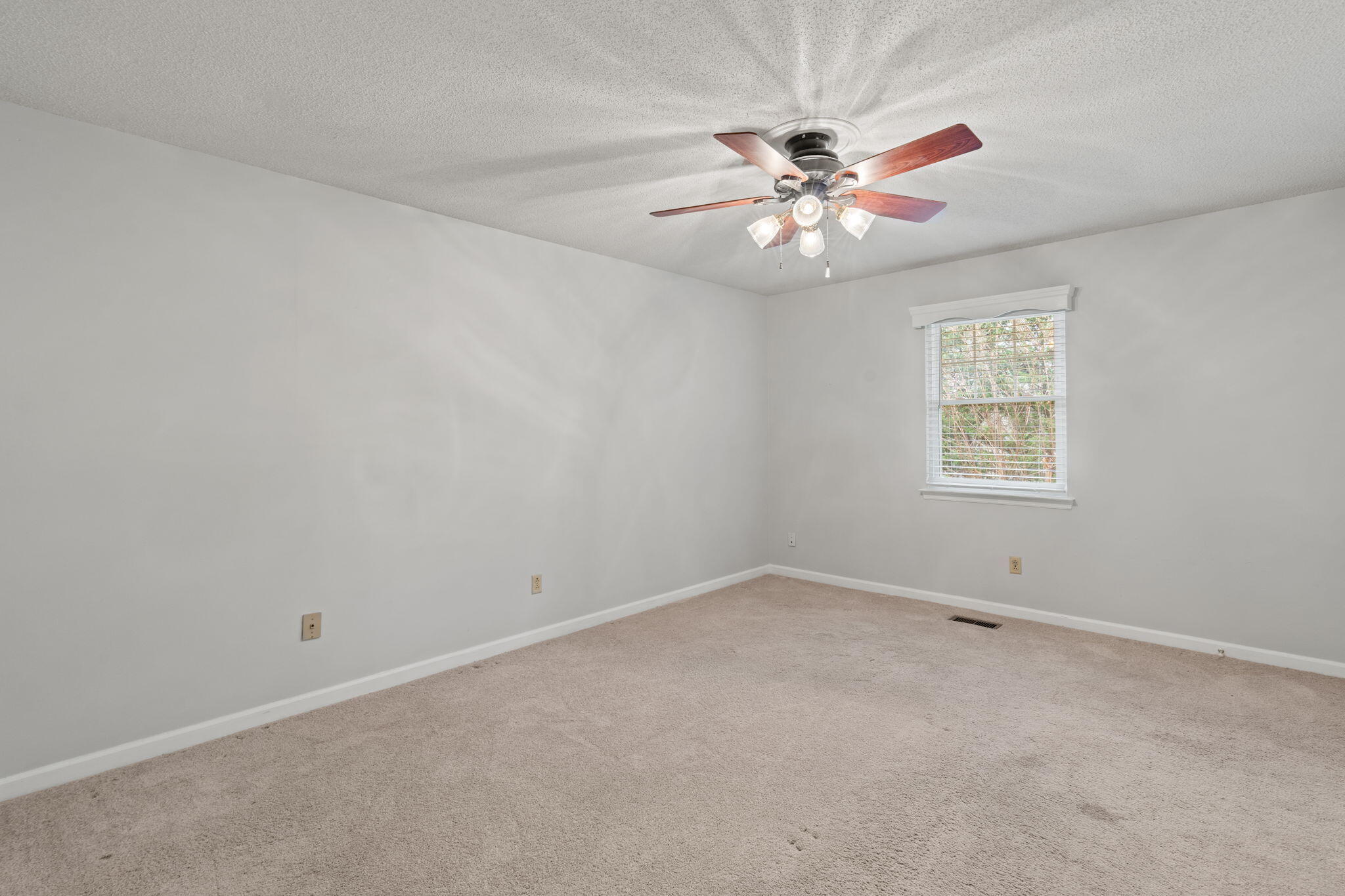 1926 Rock Bluff Road Hixson, TN 37343 - Photo 23 of 61 2nd main level bedroom