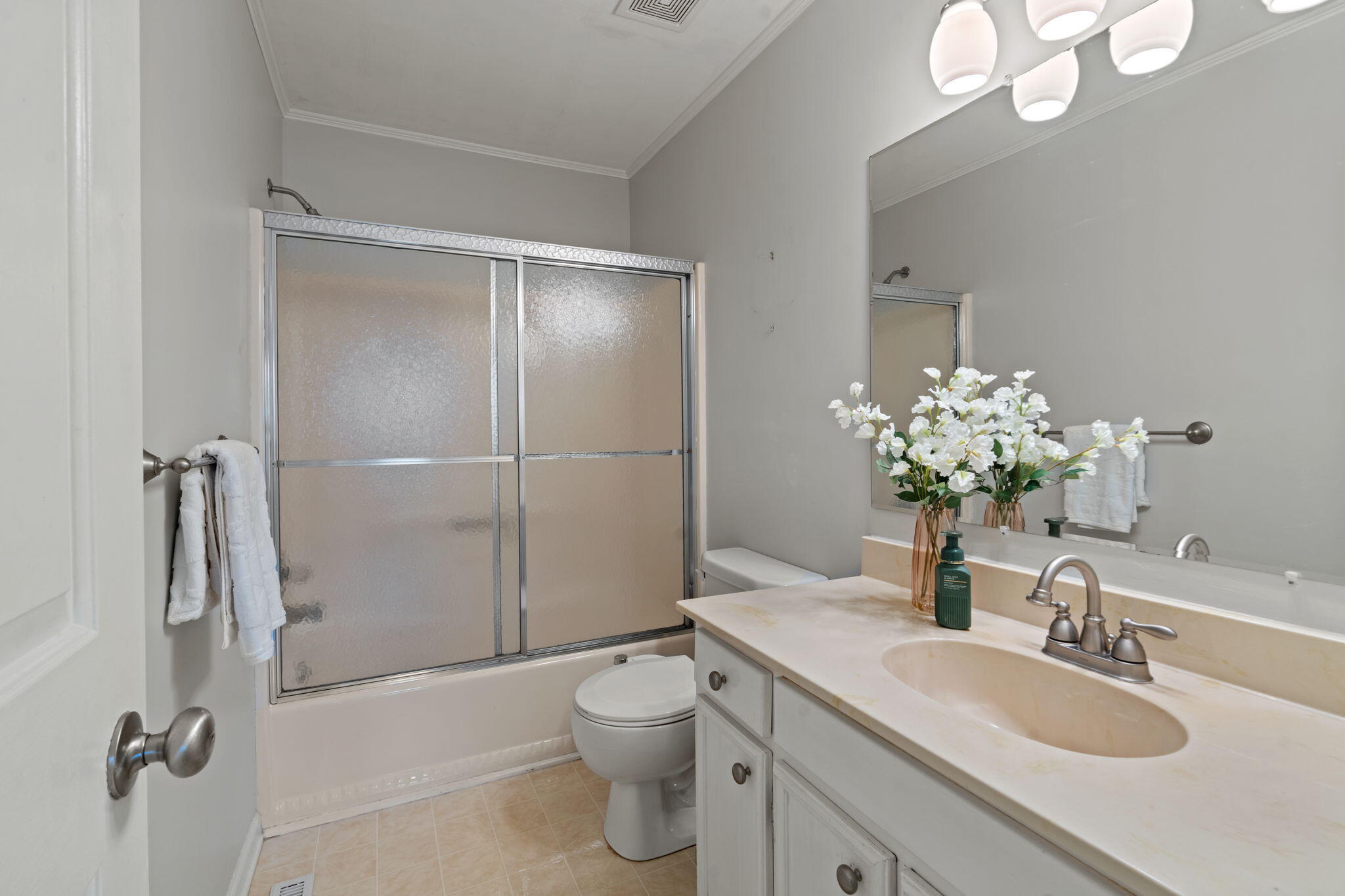 1926 Rock Bluff Road Hixson, TN 37343 - Photo 27 of 61 Full bathroom on main level