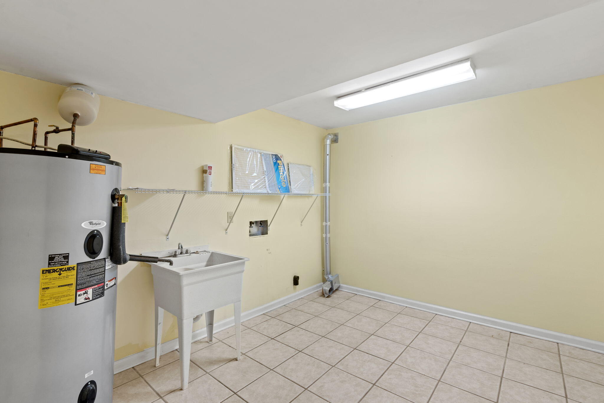 1926 Rock Bluff Road Hixson, TN 37343 - Photo 37 of 61 Large laundry room with sink