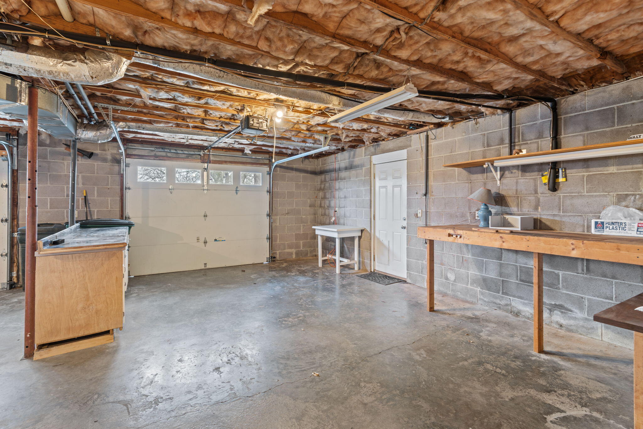 1926 Rock Bluff Road Hixson, TN 37343 - Photo 40 of 61 2 car attached garage with workshop area