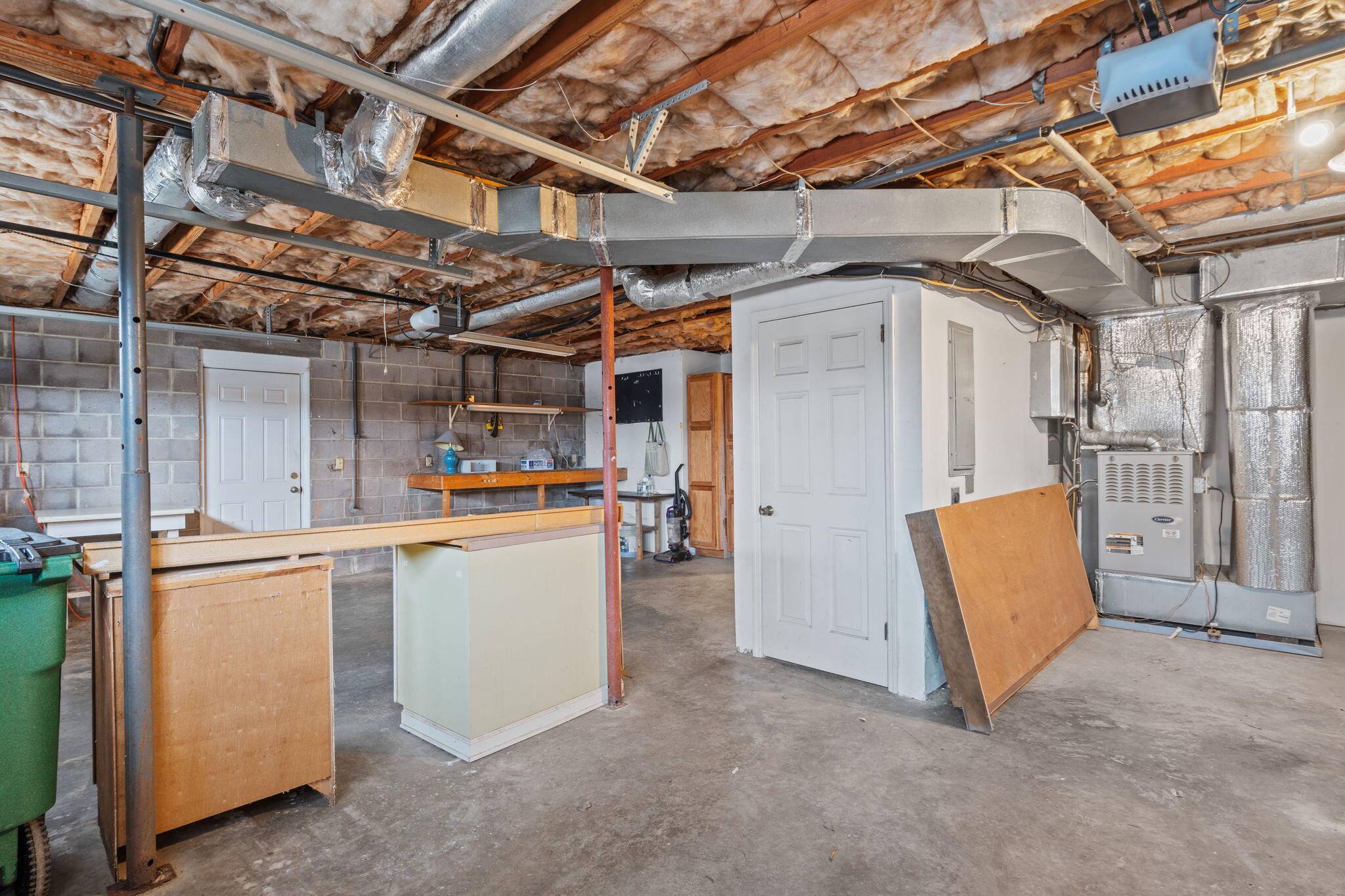 1926 Rock Bluff Road Hixson, TN 37343 - Photo 41 of 61 2 car attached garage with workshop area