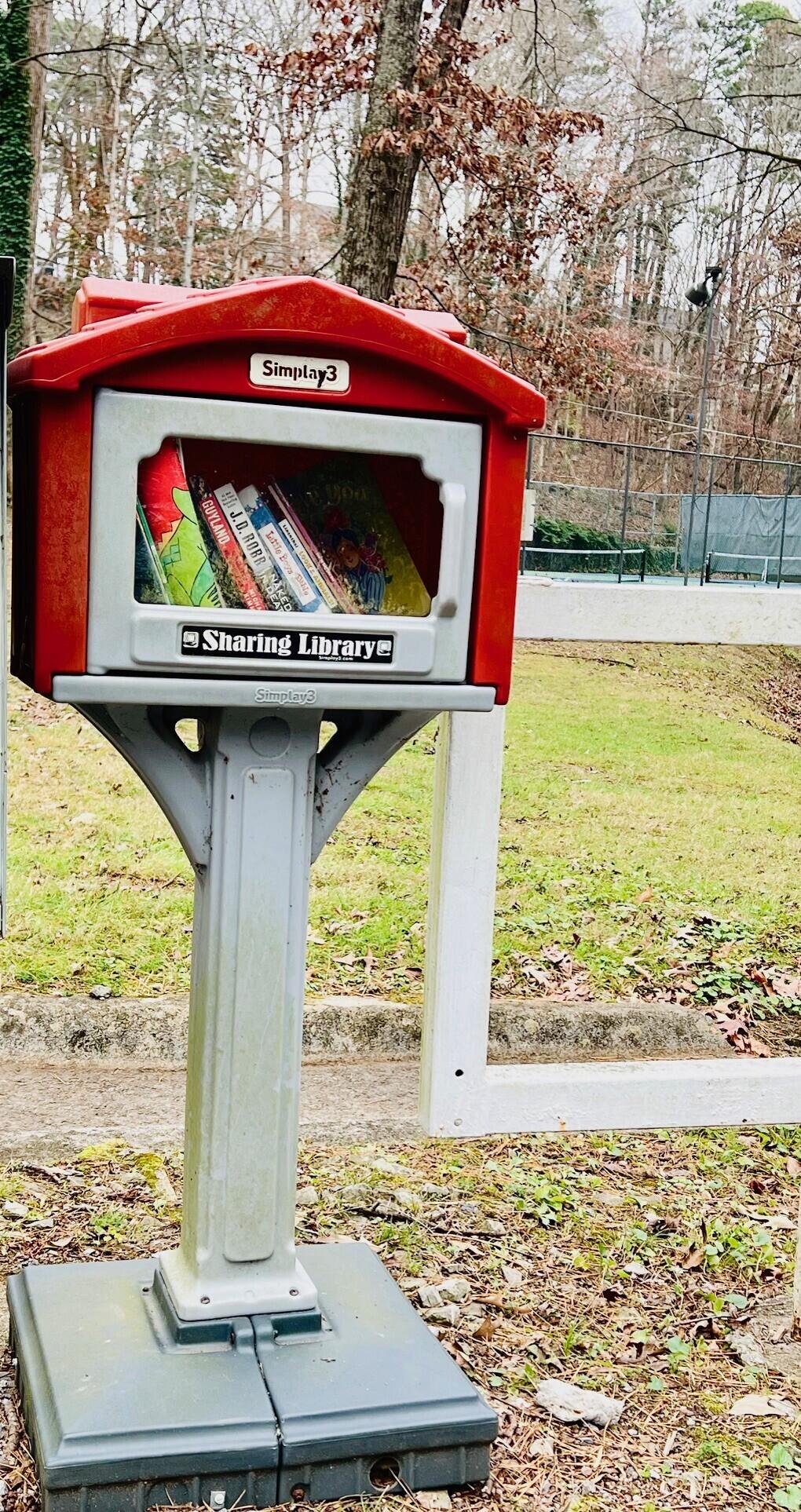 1926 Rock Bluff Road Hixson, TN 37343 - Photo 53 of 61 Hidden Harbor sharing library