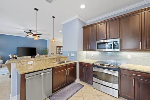 $899,900 | 8396 Calabria Lakes Drive, Boynton Beach, FL 33473