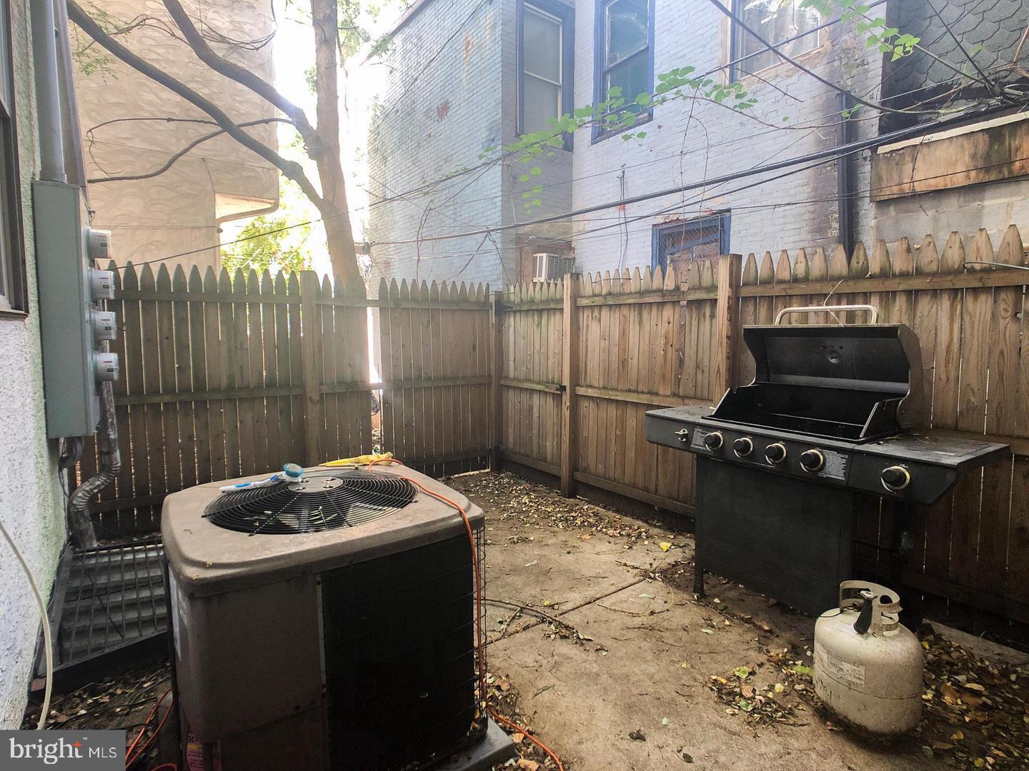 1507 West Susquehanna Avenue Philadelphia, PA 19132 - Photo 10 of 10 a room with a table and chairs