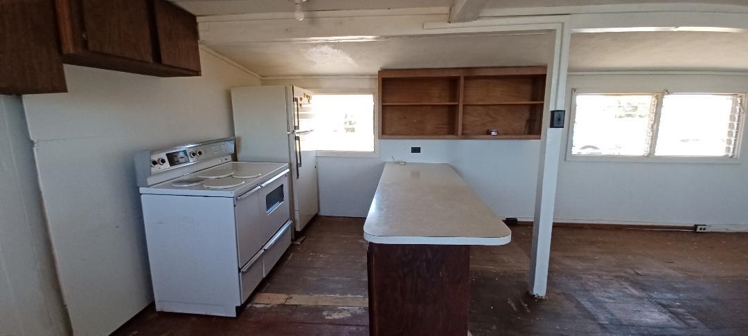 2676 Kalanikahua Road Haiku, HI 96708 - Photo 13 of 18 a utility room with cabinets