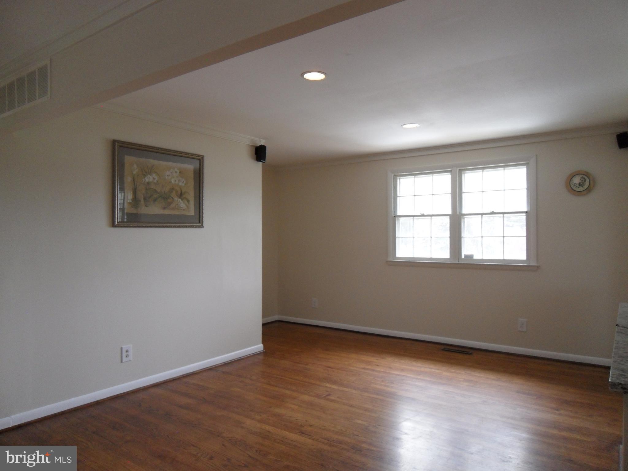 10005 Frederick Road Ellicott City, MD 21042 - Photo 9 of 46 Gallery Image 9