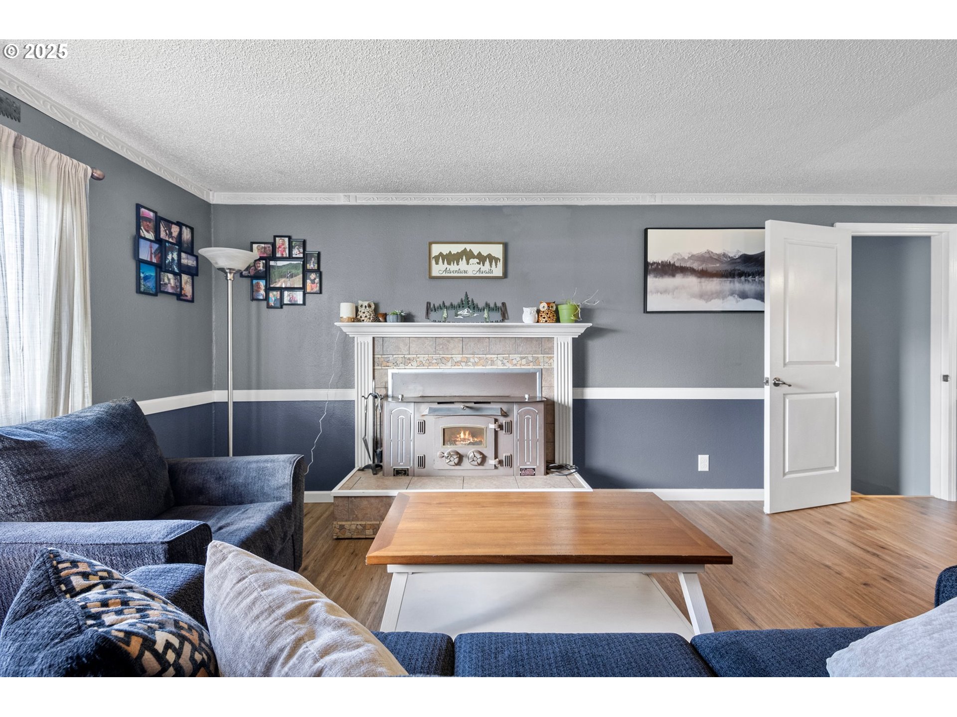 525 South 35th Street Springfield, OR 97478 - Photo 6 of 40 a bedroom with furniture and a couch