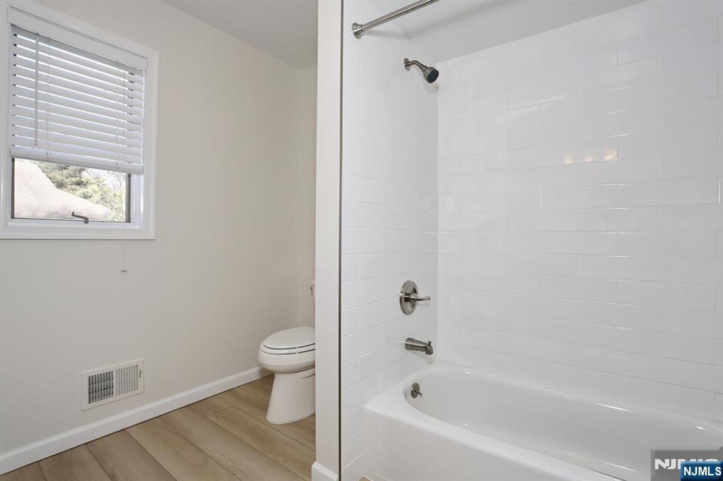 607 Glasmere Road Mahwah, NJ 07430 - Photo 32 of 50
