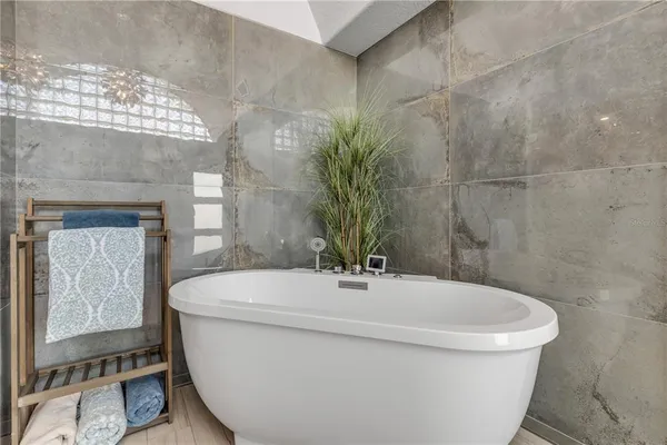 $6,499,000 | 444 Quay Assisi Court, New Smyrna Beach, FL 32169