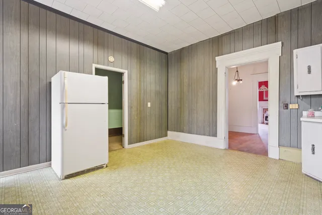 a view of an empty room with window