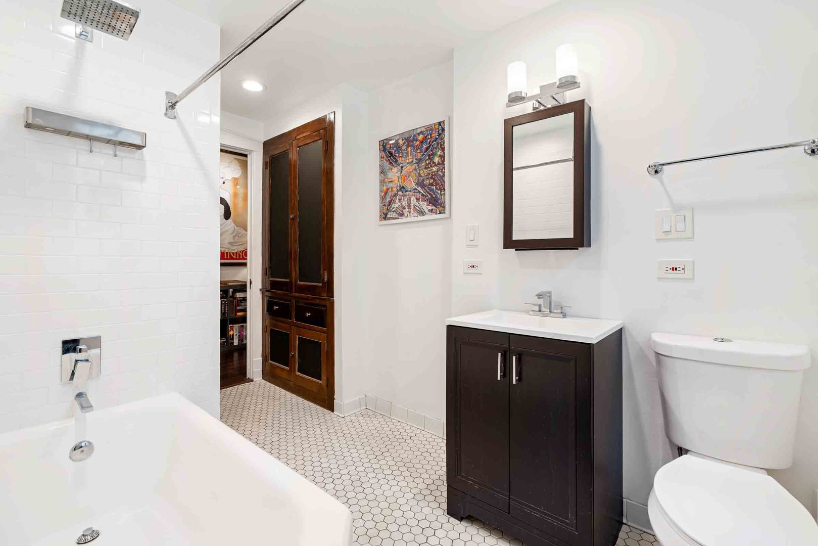 556 West Roscoe Street, Unit 3 Chicago, IL 60657 - Photo 19 of 27