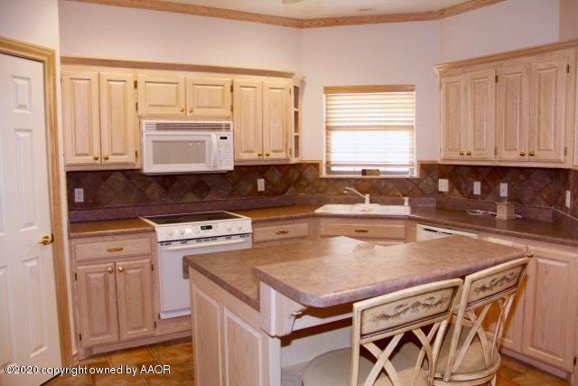 11 Monet Rue Amarillo, TX 79121 - Photo 4 of 17 Kitchen