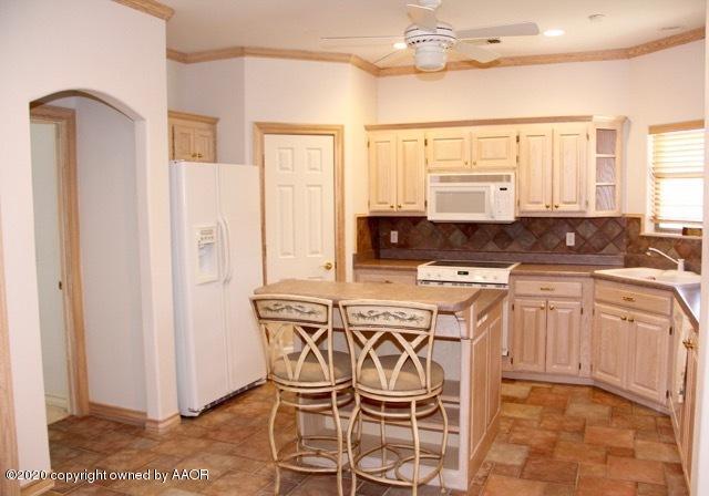 11 Monet Rue Amarillo, TX 79121 - Photo 5 of 17 Kitchen