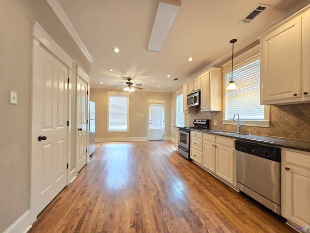 $1,595 | 3634 Capital Heights Avenue, Baton Rouge, LA 70806