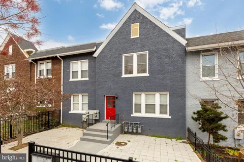 $1,650 | 1113 Penn Street Northeast, Unit 4, Washington, DC 20002