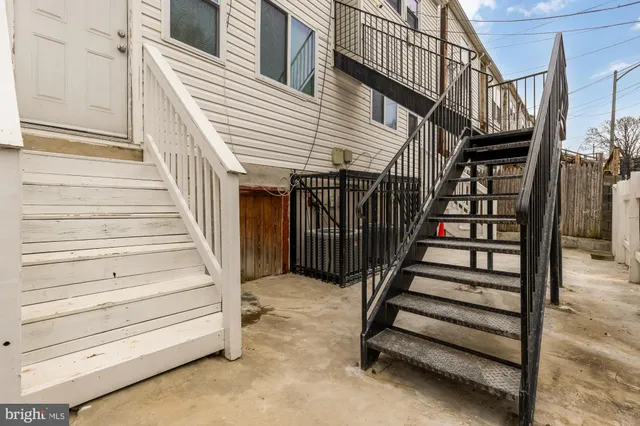 $1,650 | 1113 Penn Street Northeast, Unit 4, Washington, DC 20002