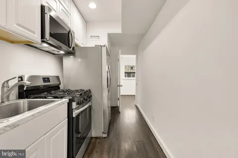 $1,650 | 1113 Penn Street Northeast, Unit 4, Washington, DC 20002