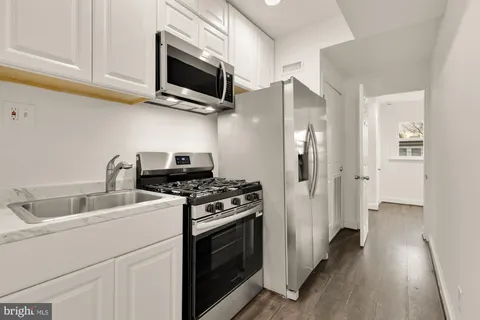 $1,650 | 1113 Penn Street Northeast, Unit 4, Washington, DC 20002
