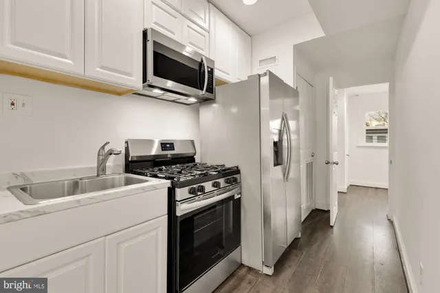 $1,650 | 1113 Penn Street Northeast, Unit 4, Washington, DC 20002