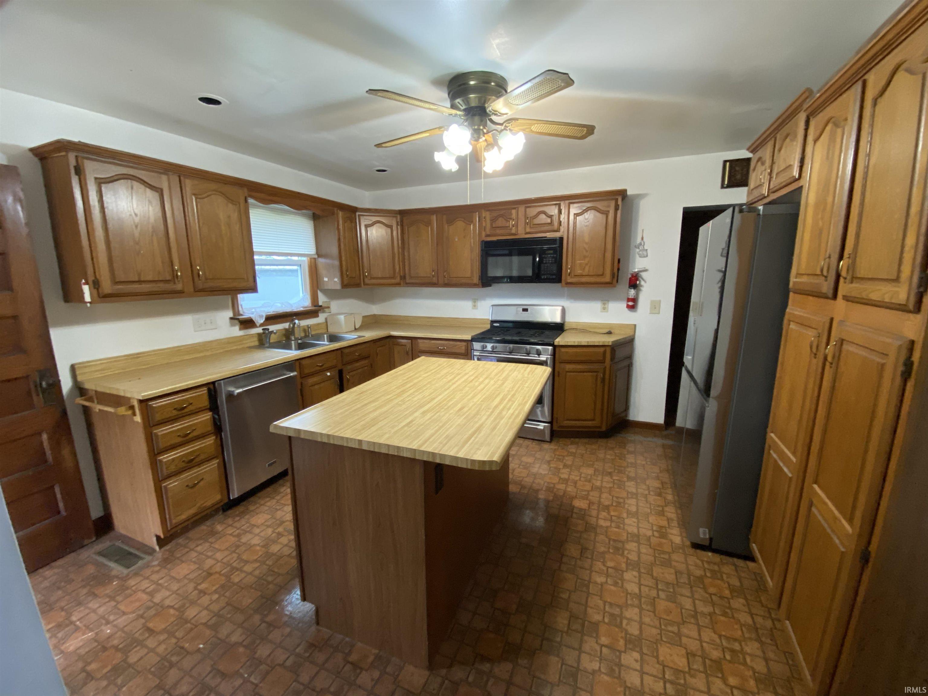 4312 North Old State Road 17 Rochester, IN 46975 - Photo 11 of 35