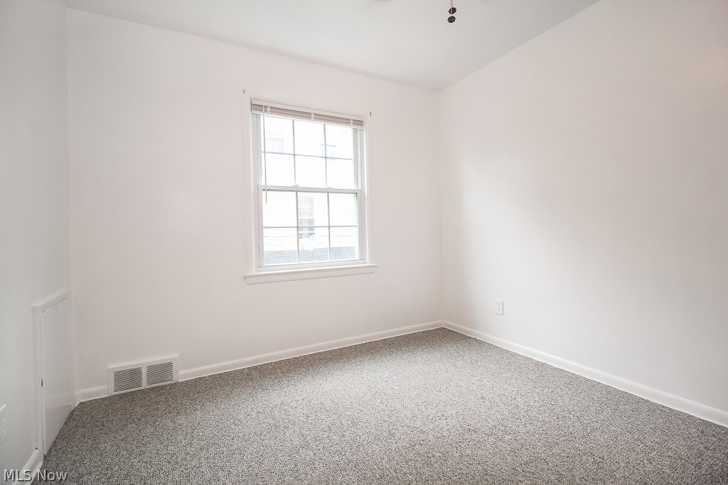 2840 Ludlow Road Cleveland, OH 44120 - Photo 20 of 30