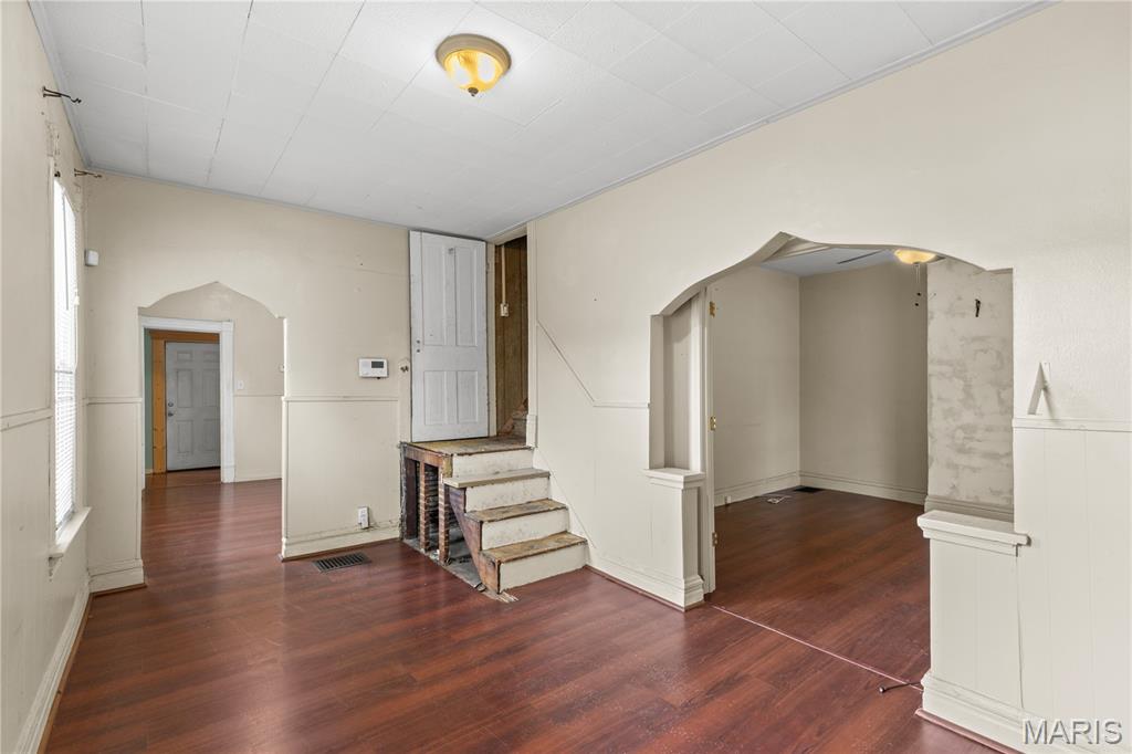 6704 Schofield Avenue St. Louis, MO 63133 - Photo 5 of 19