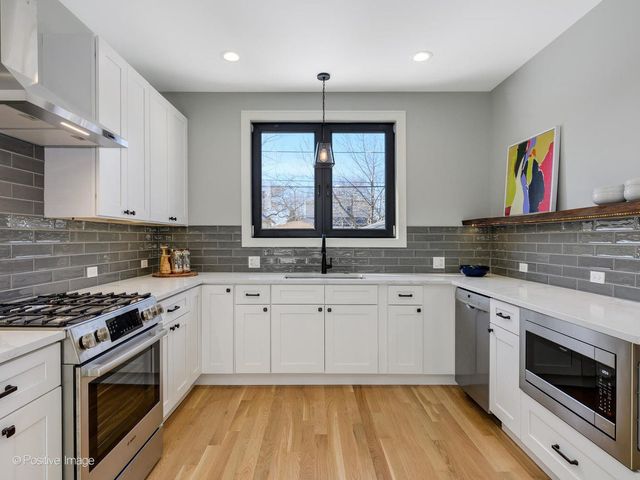 $772,000 | 4128 North Leamington Avenue, Chicago, IL 60641