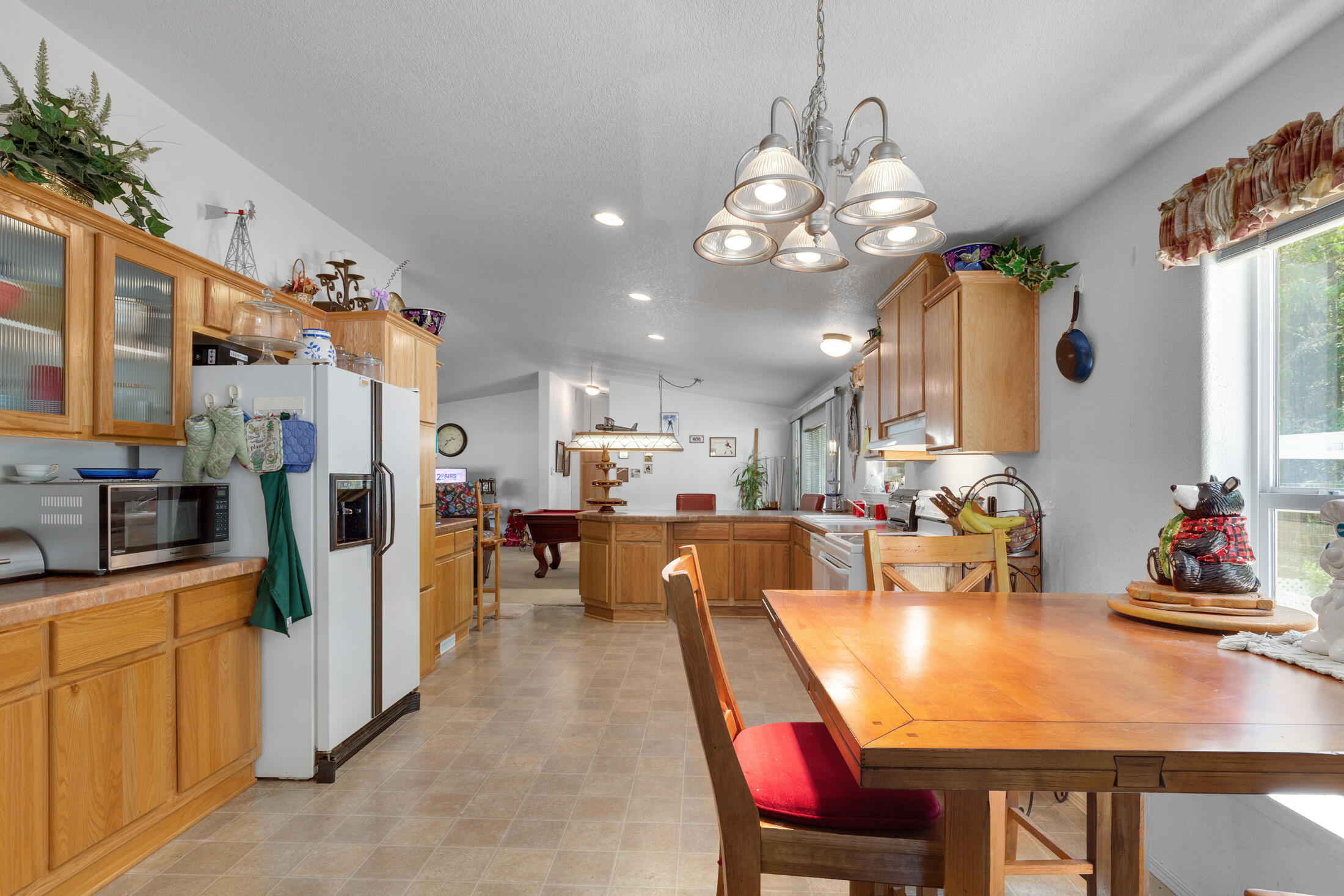 1750 East Fork Road Williams, OR 97544 - Photo 4 of 31 Kitchen