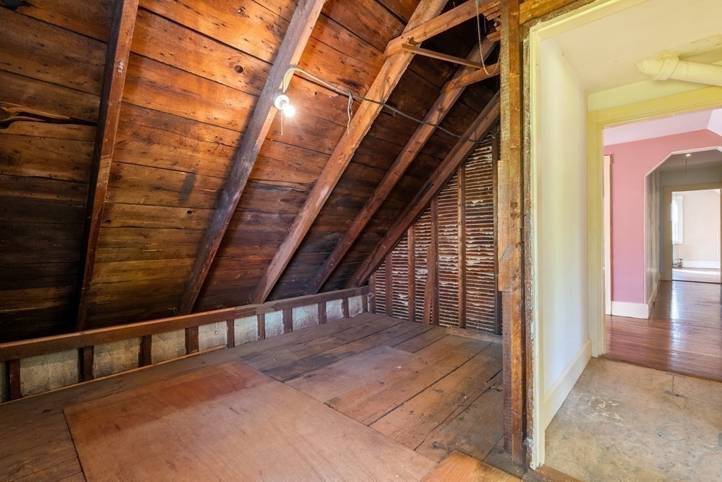 11 Gorham Avenue Brookline, MA 02445 - Photo 23 of 32 a view of an entryway