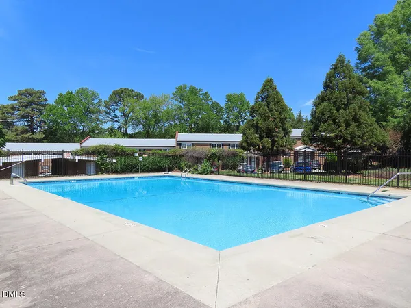 $1,545 | 400 Davie Road, Unit 48, Carrboro, NC 27510