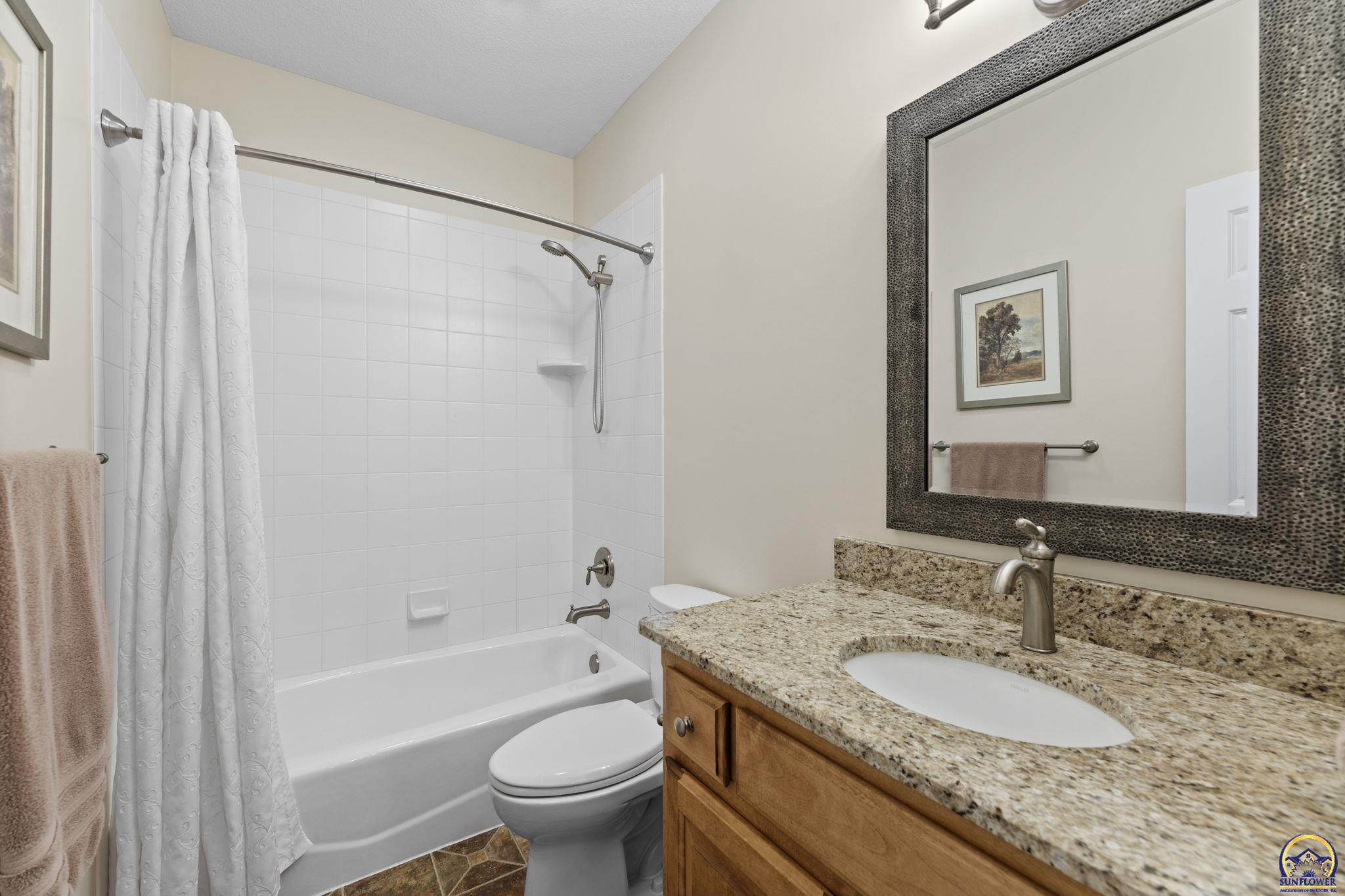 3916 Southwest Clarion Place Topeka, KS 66610 - Photo 30 of 96