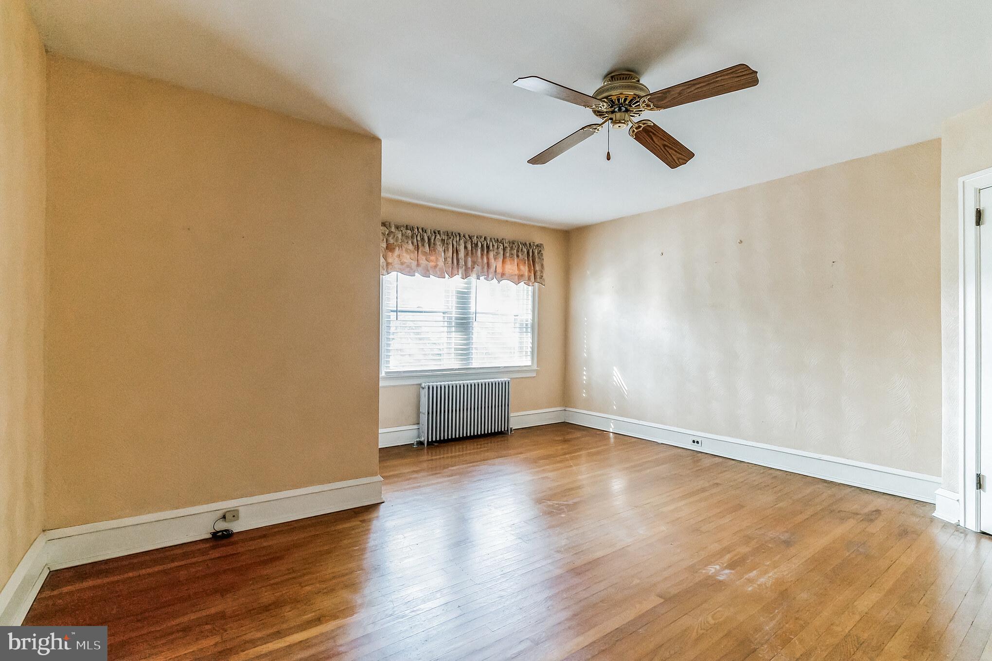 6439 Morris Park Road Philadelphia, PA 19151 - Photo 18 of 29 Main Bedroom