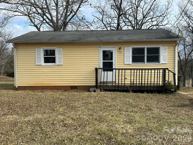 $165,000 | 1107 North Davis Avenue, Newton, NC 28658