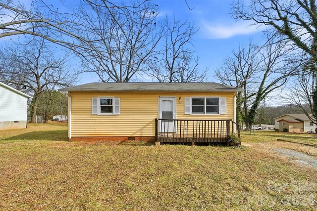 $165,000 | 1107 North Davis Avenue, Newton, NC 28658
