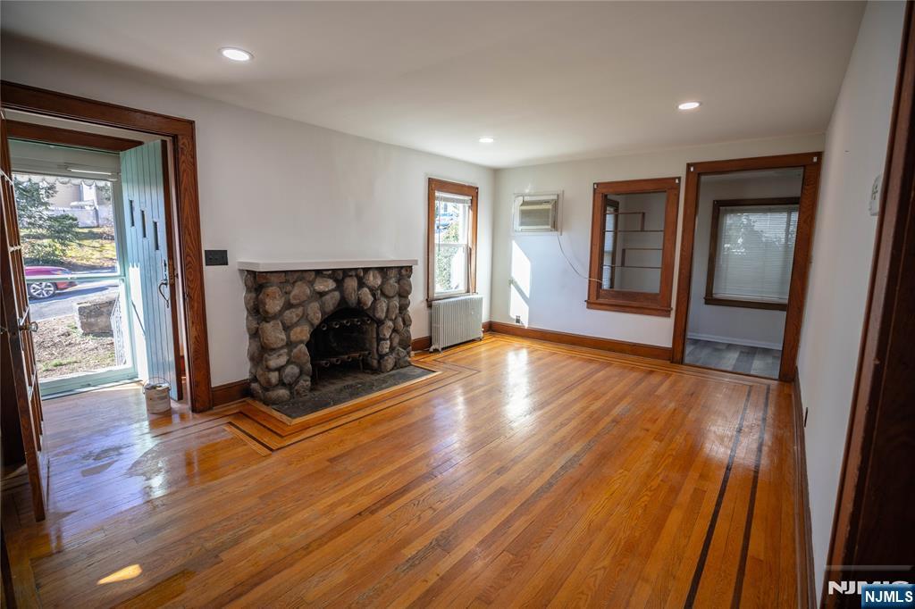 31 Spring Valley Avenue, Unit WHOLE HOUSE Paramus, NJ 07652 - Photo 13 of 31