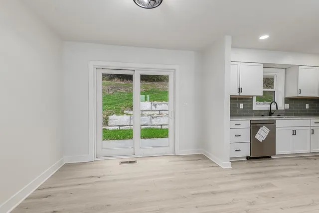 $319,950 | 1812 Ridge Road, Leavenworth, KS 66048