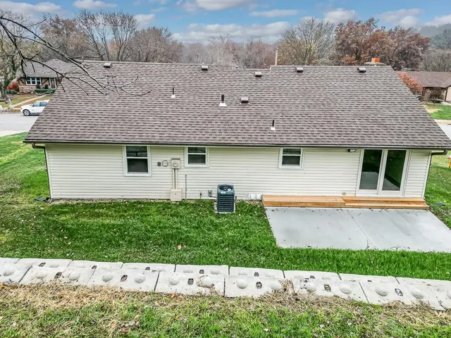 $319,950 | 1812 Ridge Road, Leavenworth, KS 66048